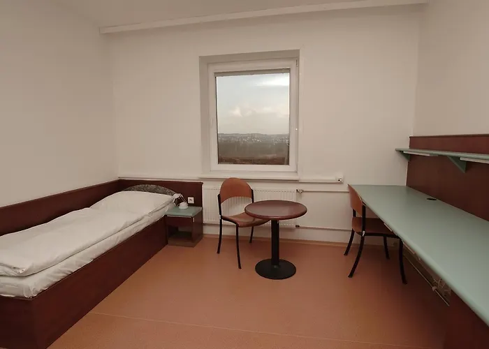 Kolej Akademie 4*